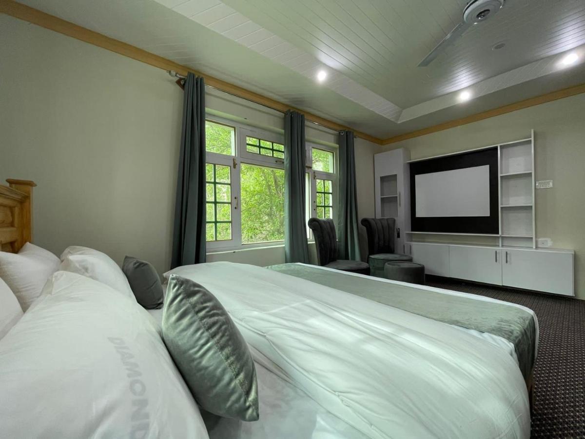 Skardu Saraye Hotel & Resort Экстерьер фото