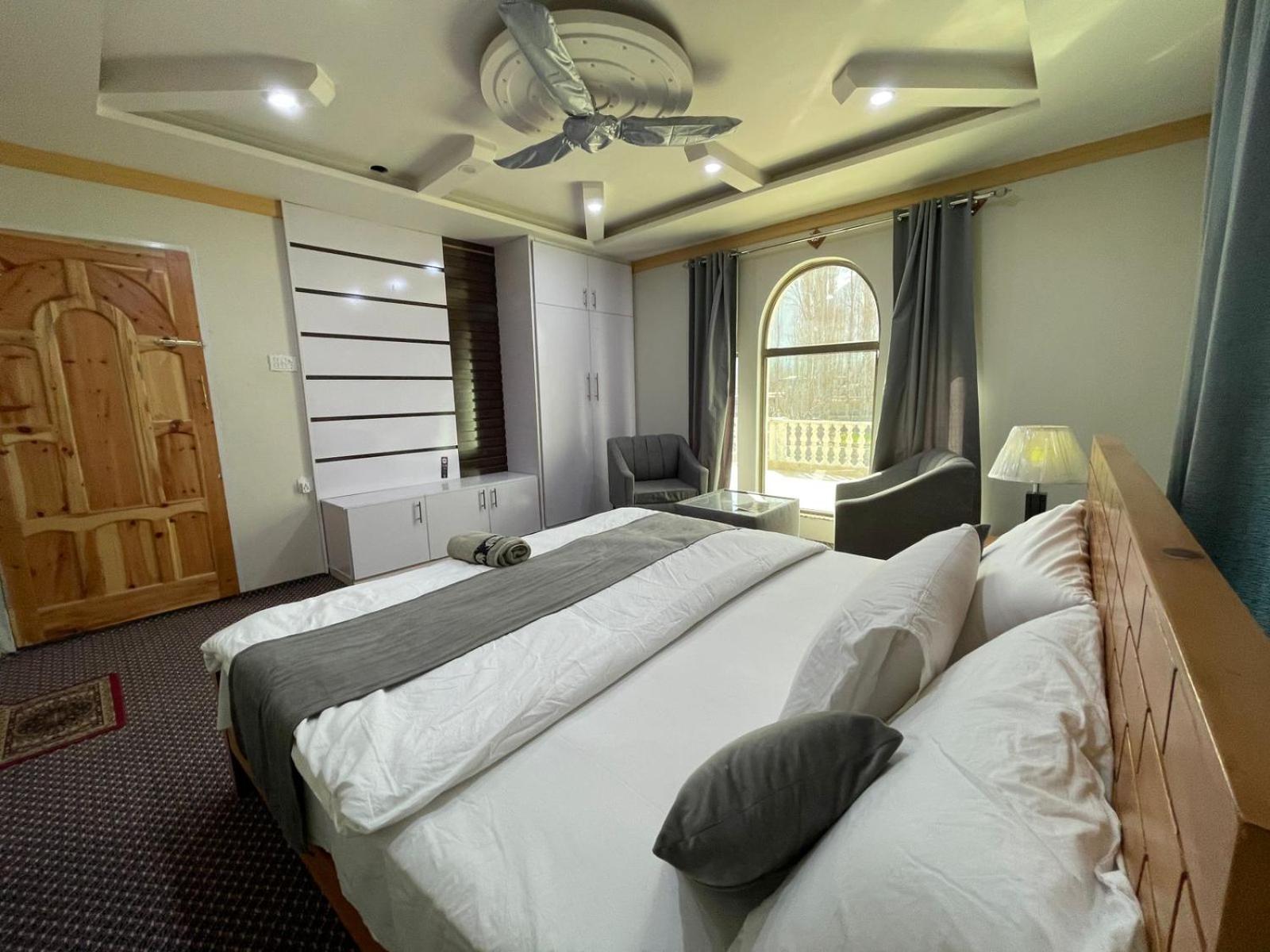 Skardu Saraye Hotel & Resort Экстерьер фото